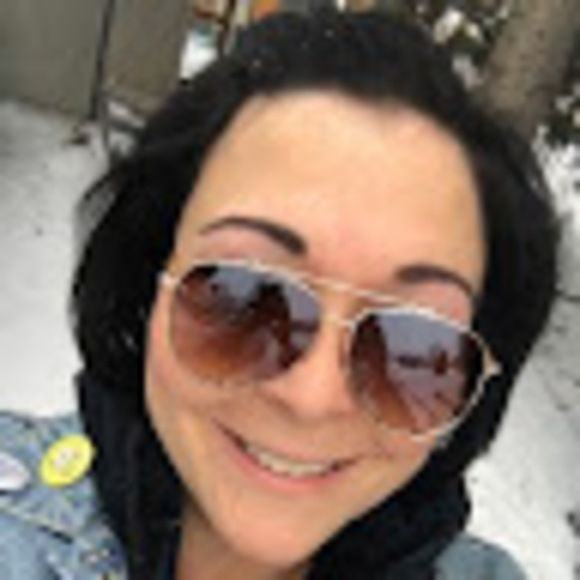 Meet your Posher, Paula - Picture 1 of 1